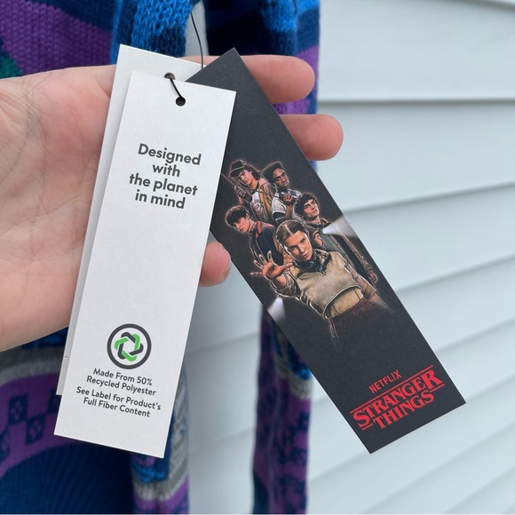 Netflix Stranger Things Slouchy Cardigan Scotty Terrier Women’s Medium NEW - Picture 4 of 7